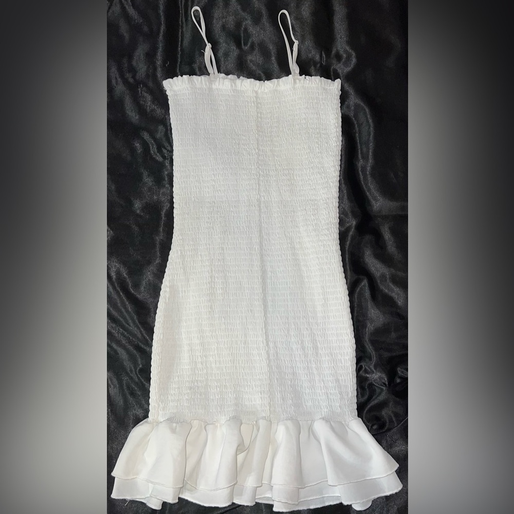 White Ruffled Body-con Dress - Picture 2 of 3